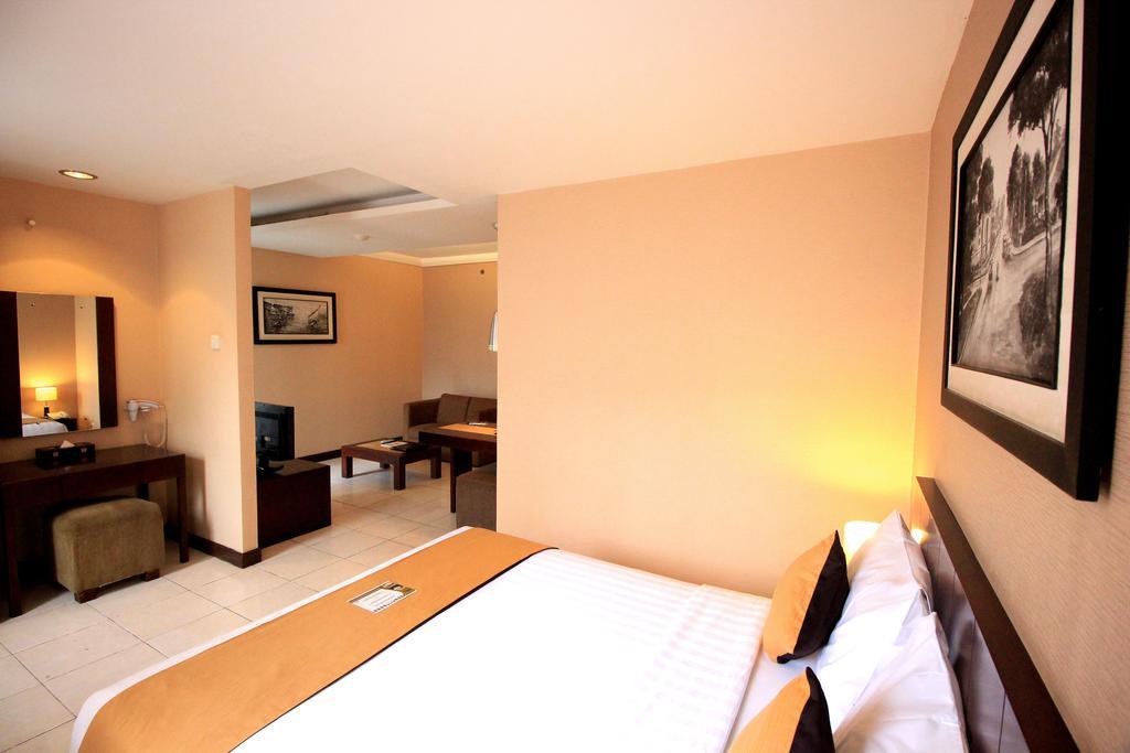 The Majesty Hotel Bandung Esterno foto